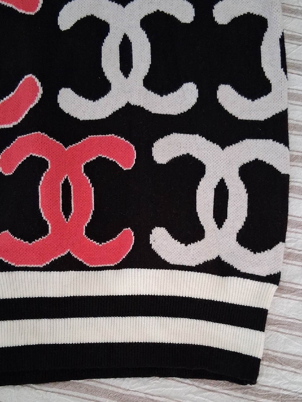 CC Soft Sweater - Picture 3 of 3